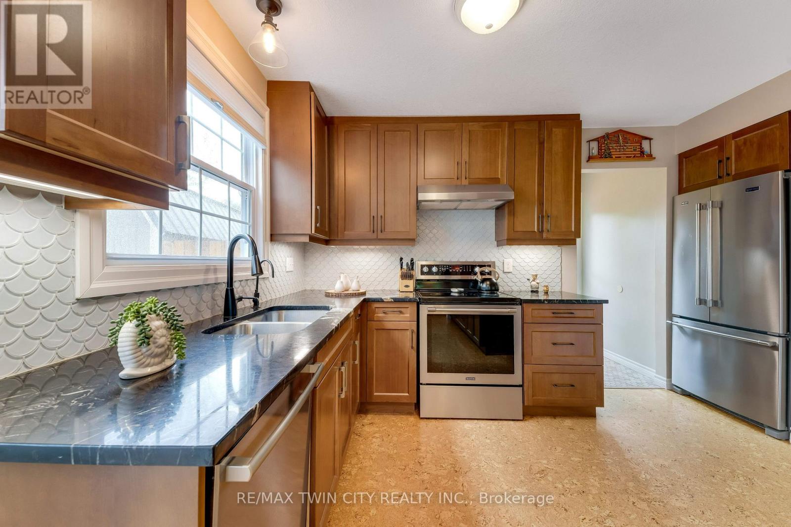 11 NIPIGON PLACE - Image 11
