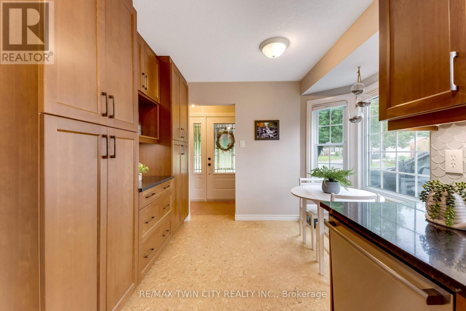 11 NIPIGON PLACE - Image 12