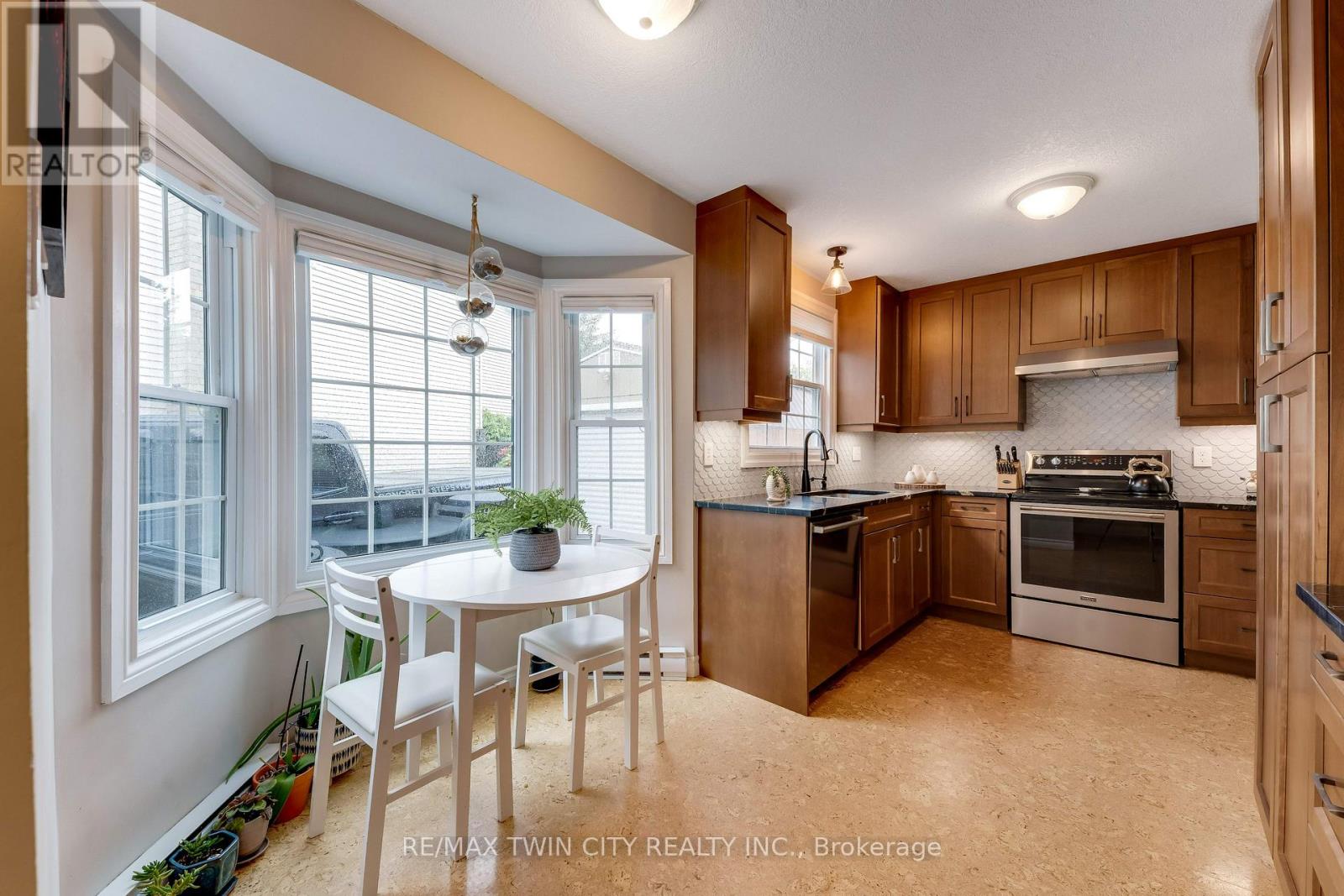 11 NIPIGON PLACE - Image 13