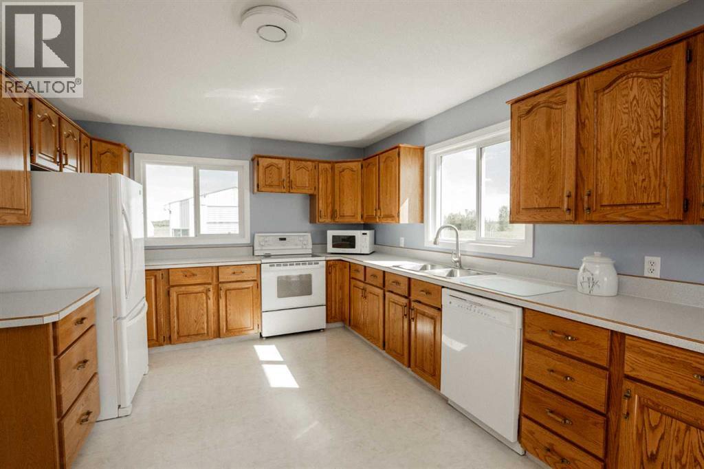 795008 Range Road  44 - Image 12