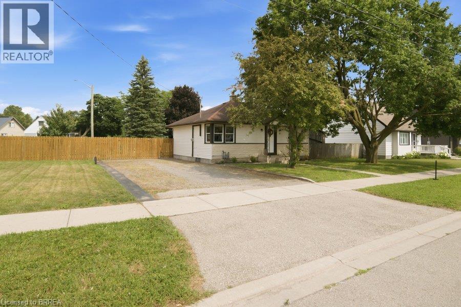 27 FRANK Street, Brantford — photo 2