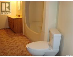 105 4th Avenue W, Kyle, SK S0L1T0 Photo 35