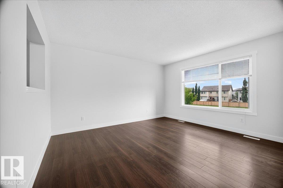 3017 Harvey CR NW - 15
