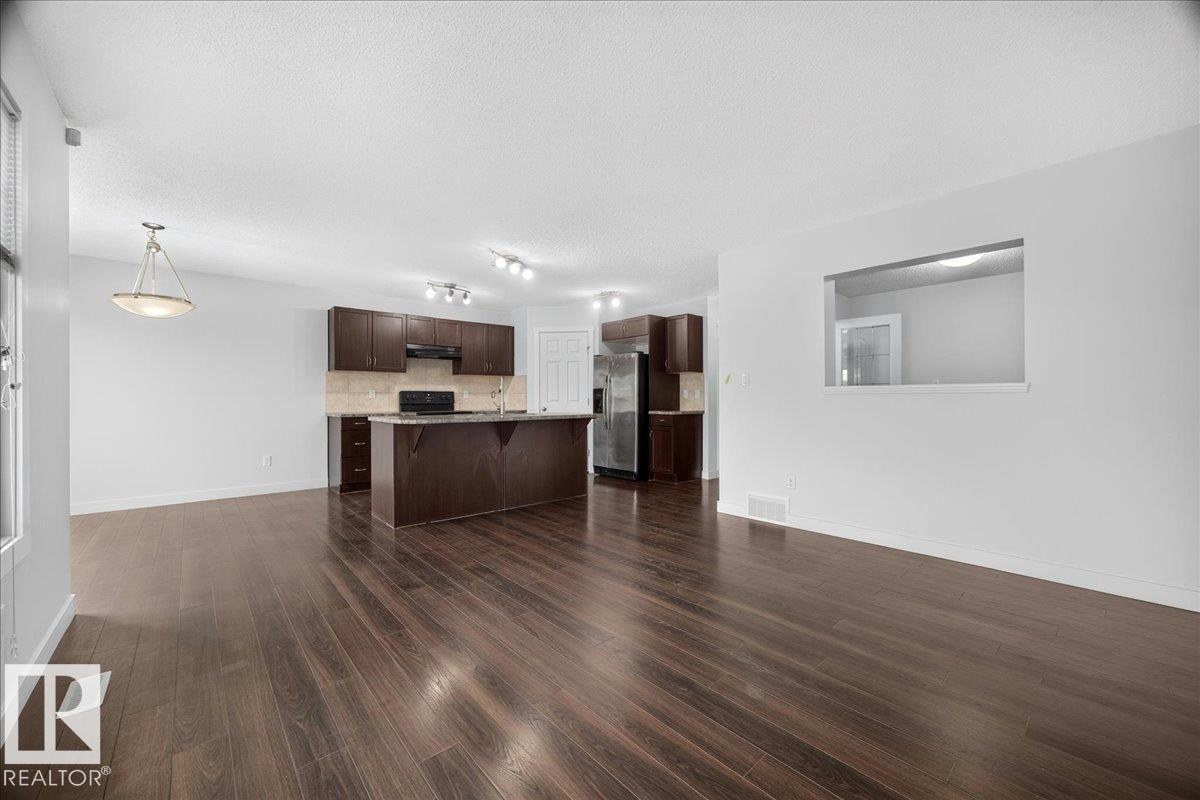 3017 Harvey CR NW - 16