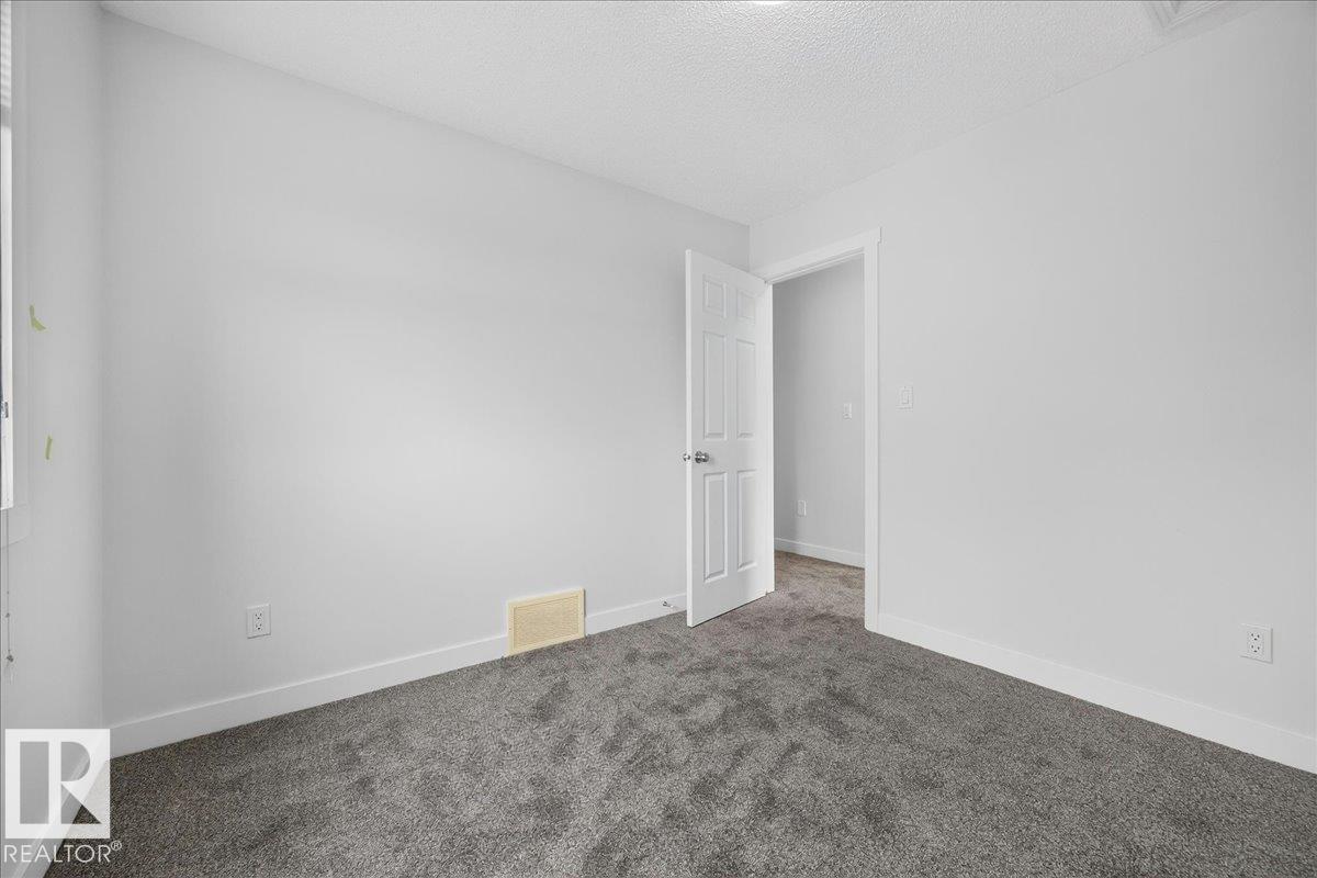 3017 Harvey CR NW - 26
