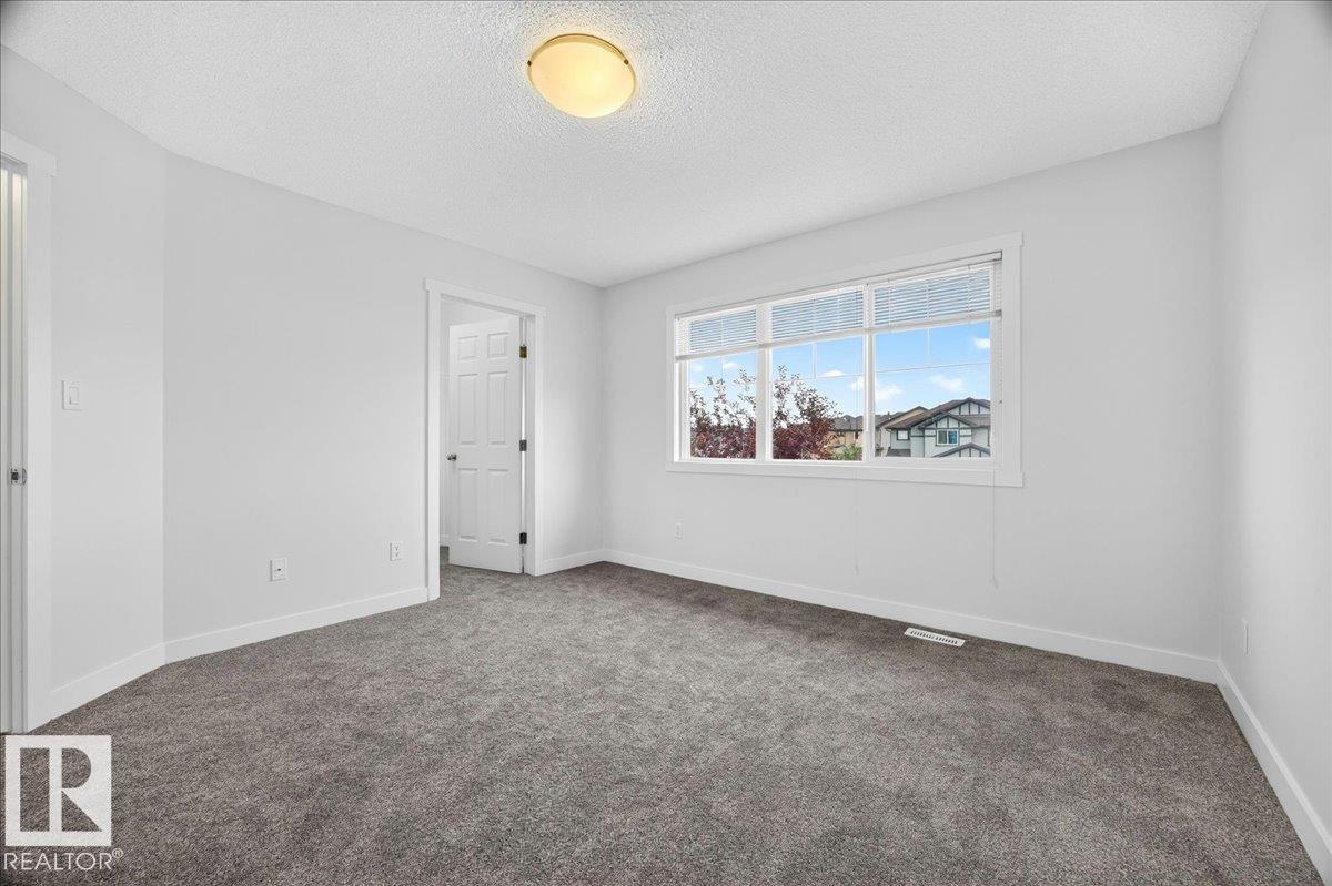 3017 Harvey CR NW - 30