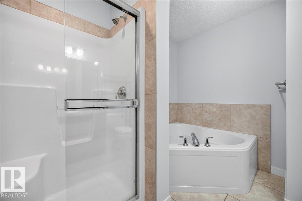 3017 Harvey CR NW - 32