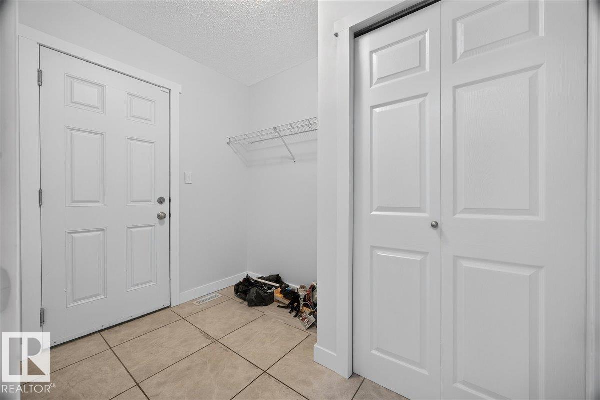 3017 Harvey CR NW - 6