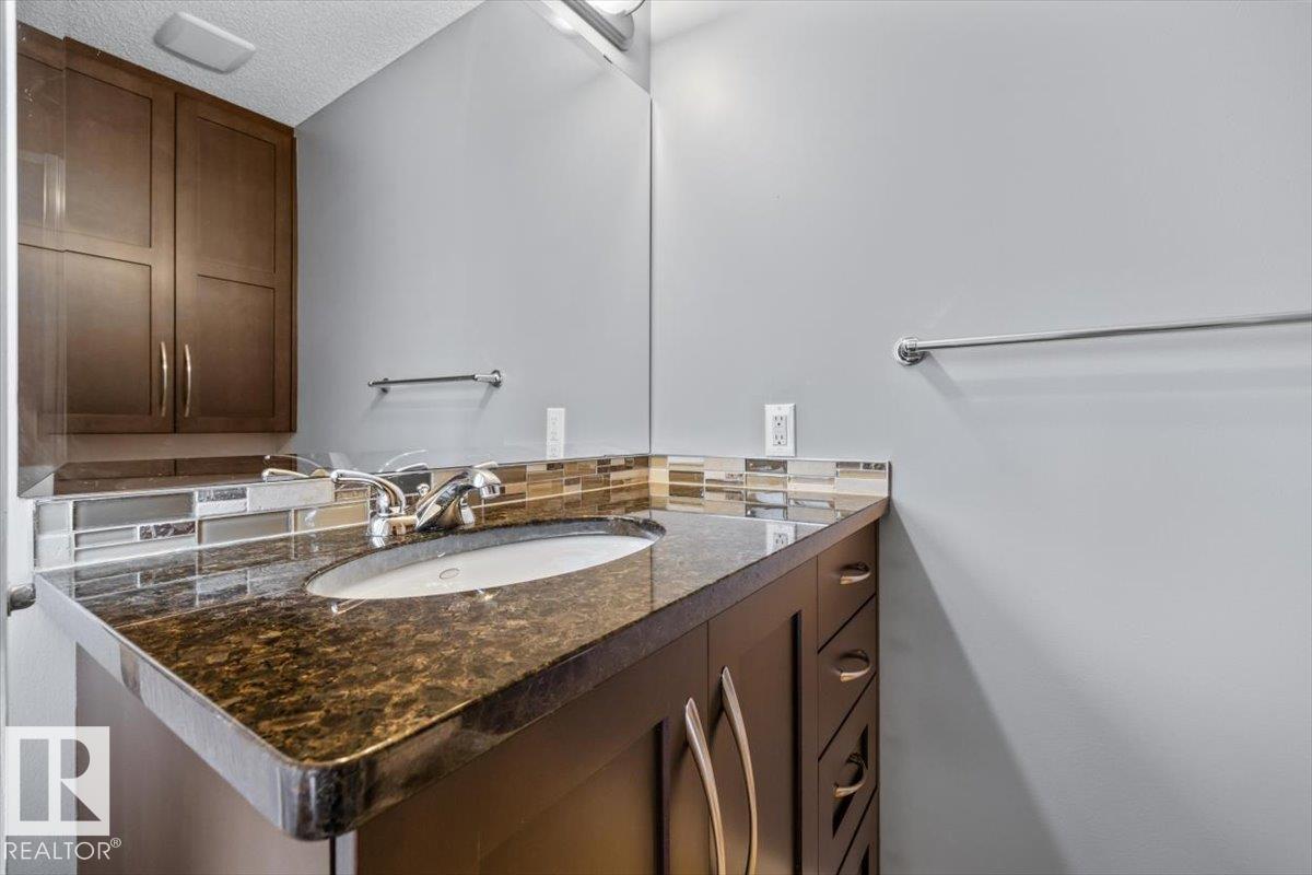 1086 Grantham DR NW - 31