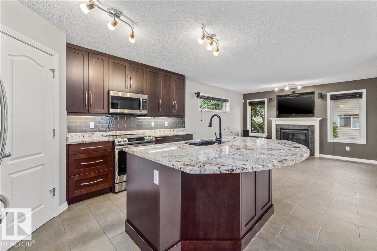 1086 Grantham DR NW - 9