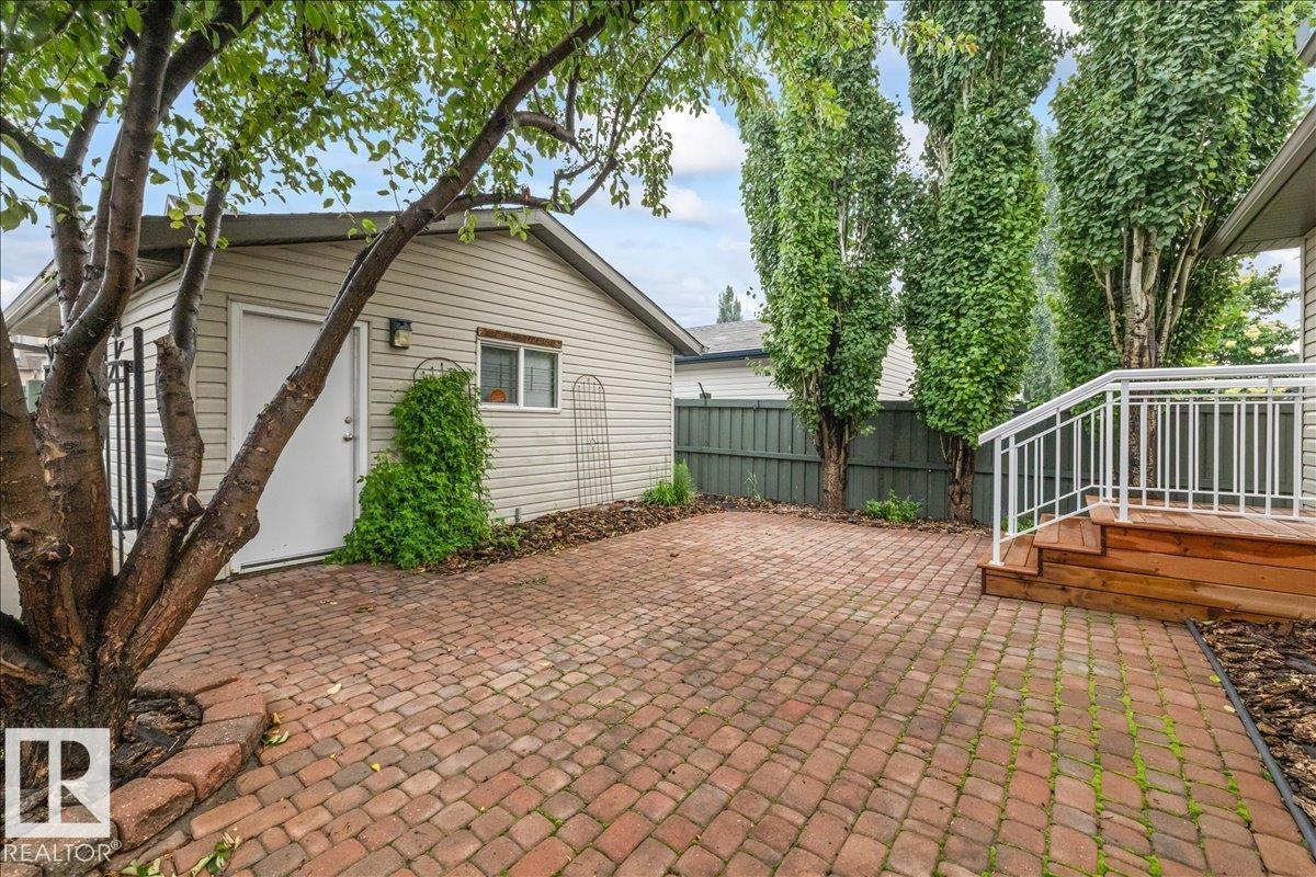 1086 Grantham DR NW - 54