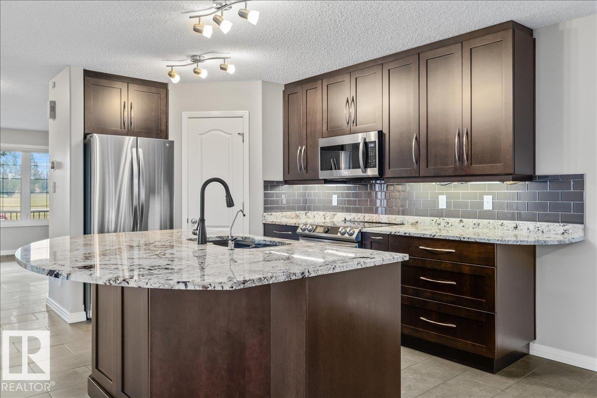 1086 Grantham DR NW - 13
