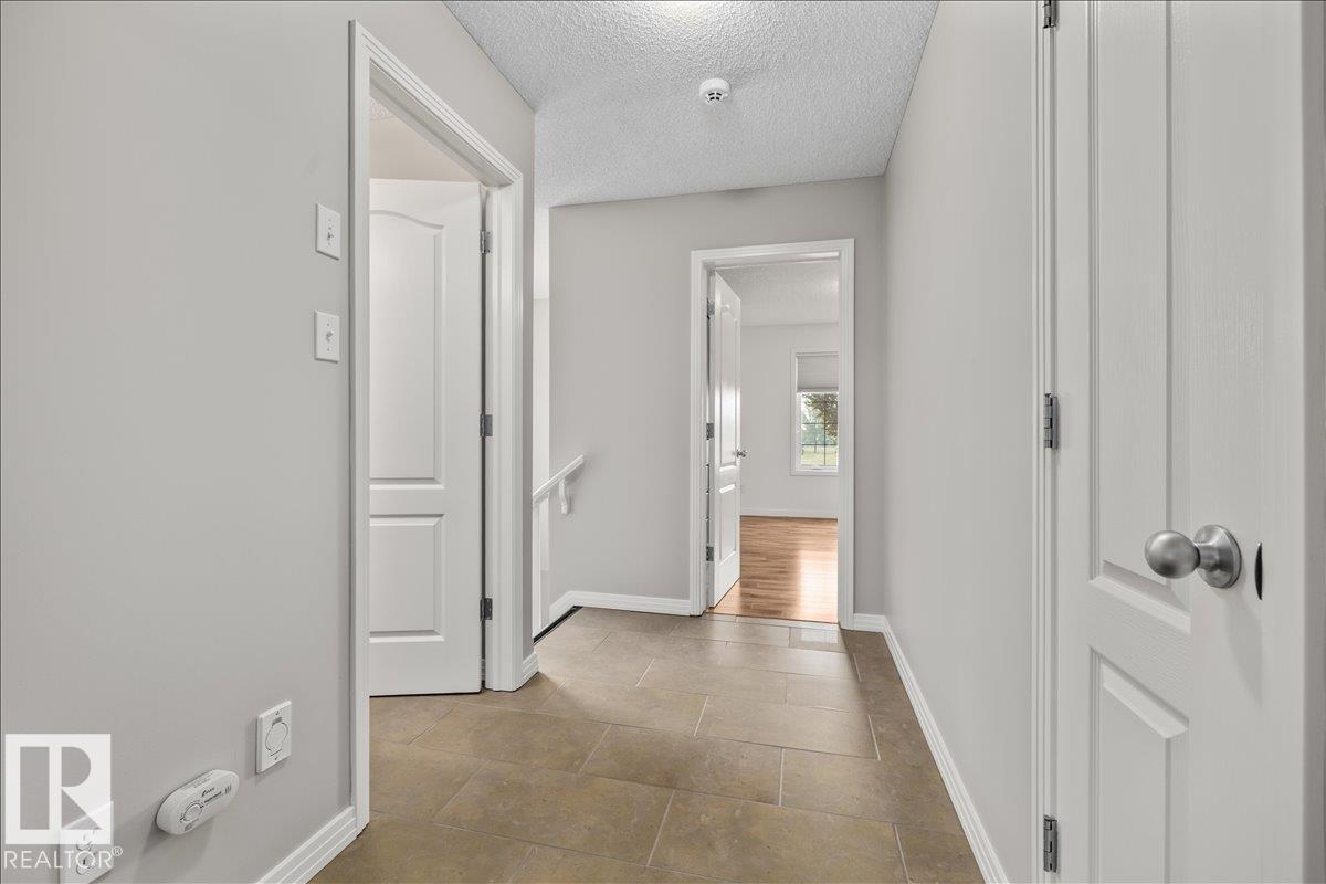 1086 Grantham DR NW - 26