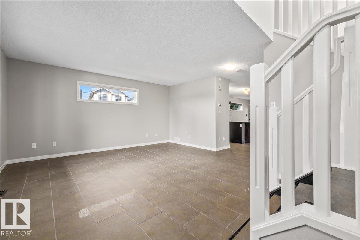 1086 Grantham DR NW - 4