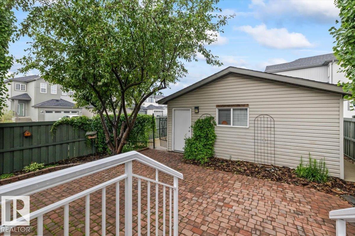1086 Grantham DR NW - 50