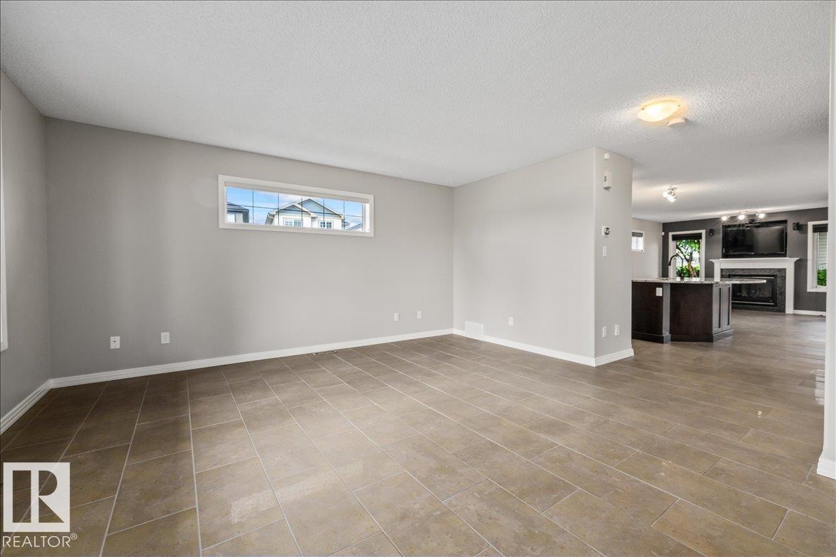 1086 Grantham DR NW - 8