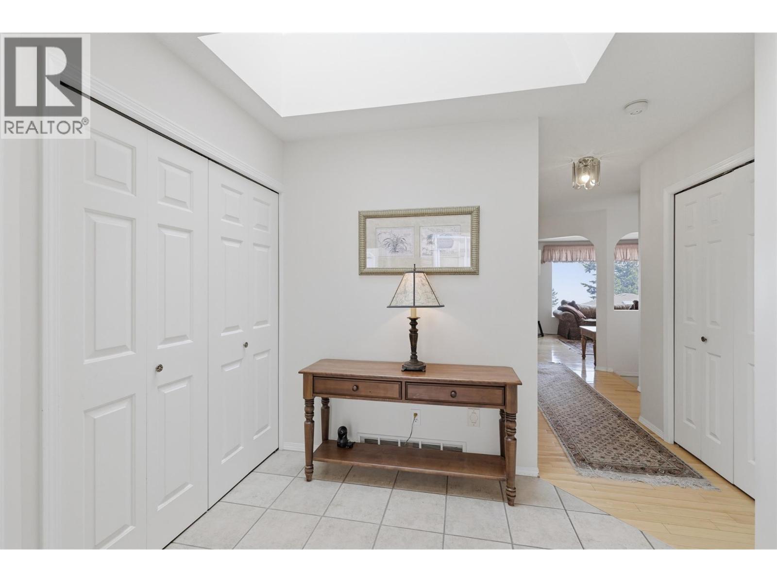 #27 2030 Van Horne Drive - 6