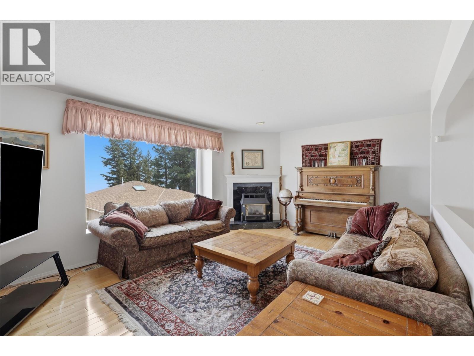 #27 2030 Van Horne Drive - 7