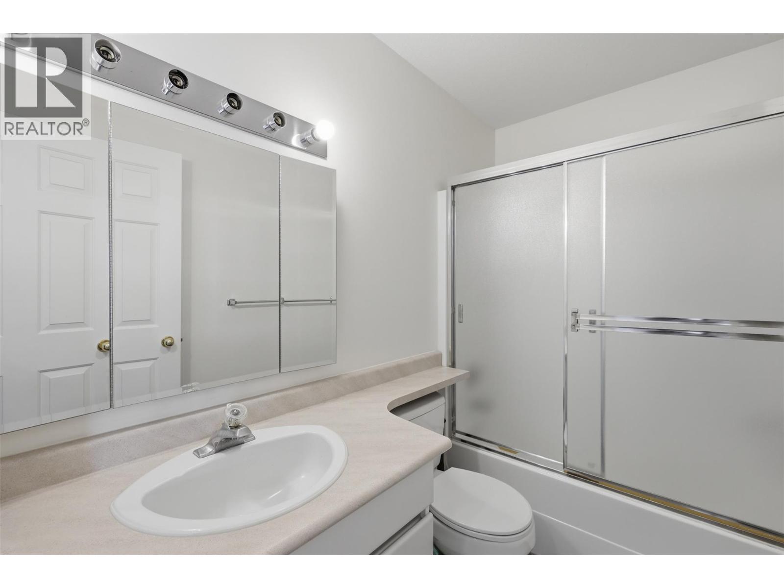 #27 2030 Van Horne Drive - 26