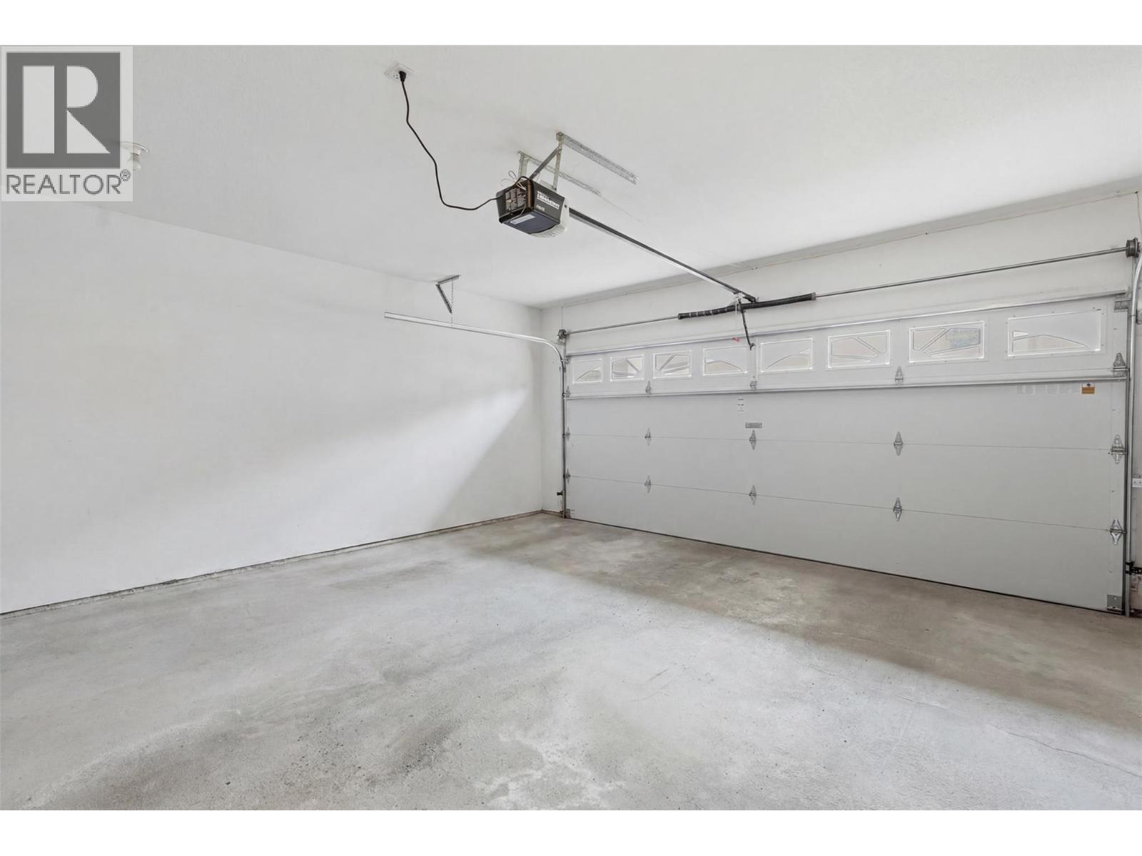 #27 2030 Van Horne Drive - 46