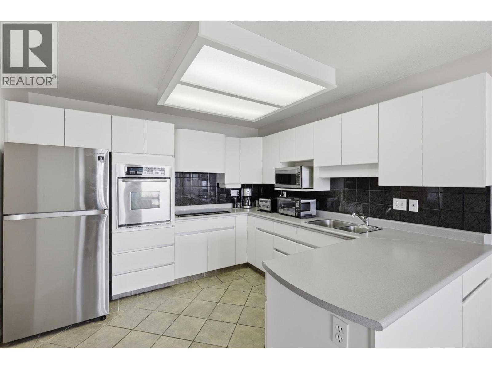 #27 2030 Van Horne Drive - 13