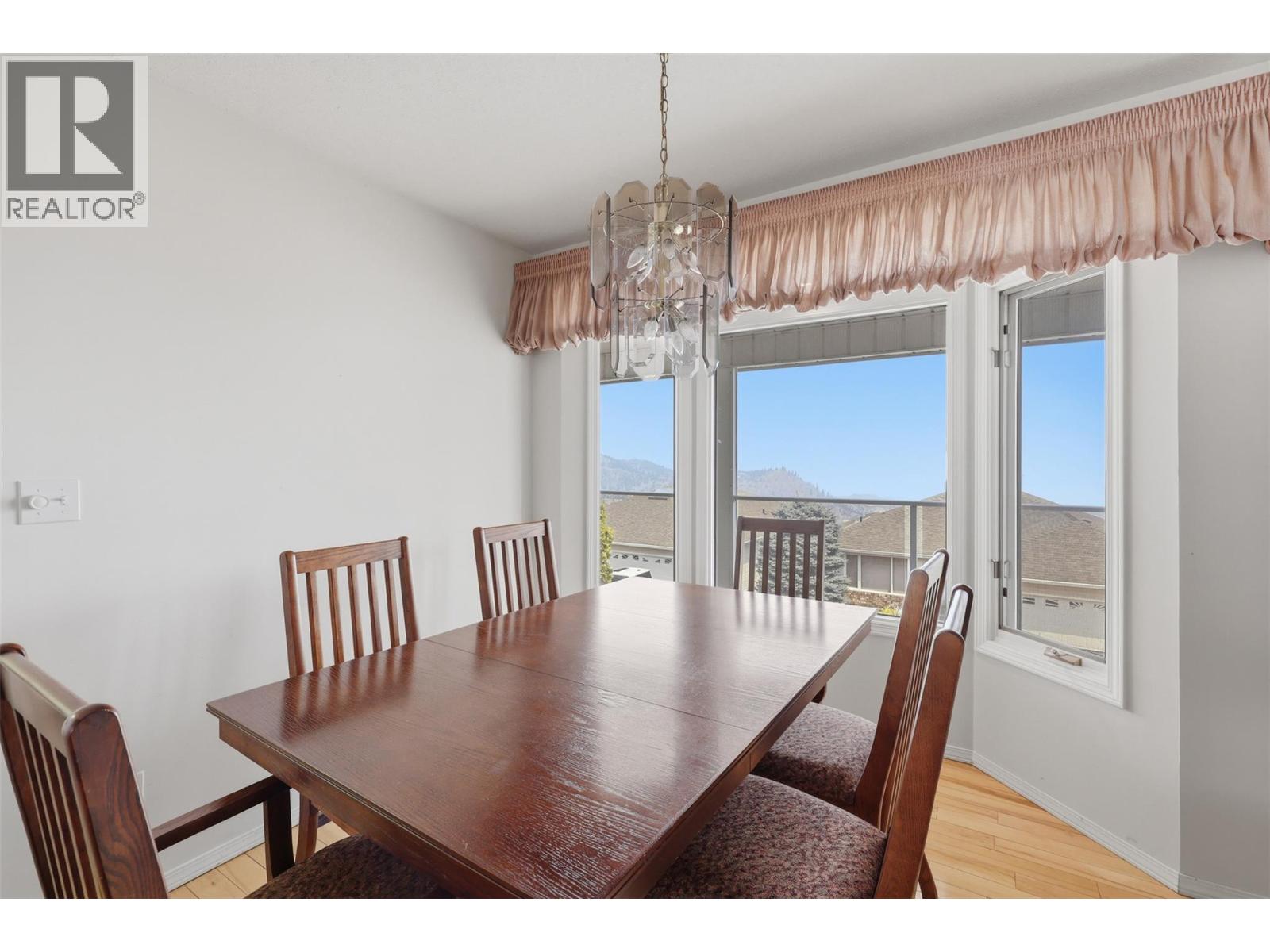 #27 2030 Van Horne Drive - 11