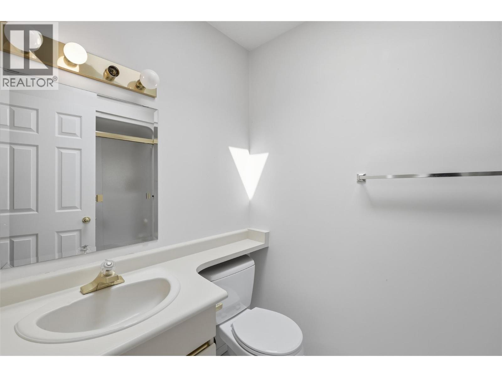 #27 2030 Van Horne Drive - 23