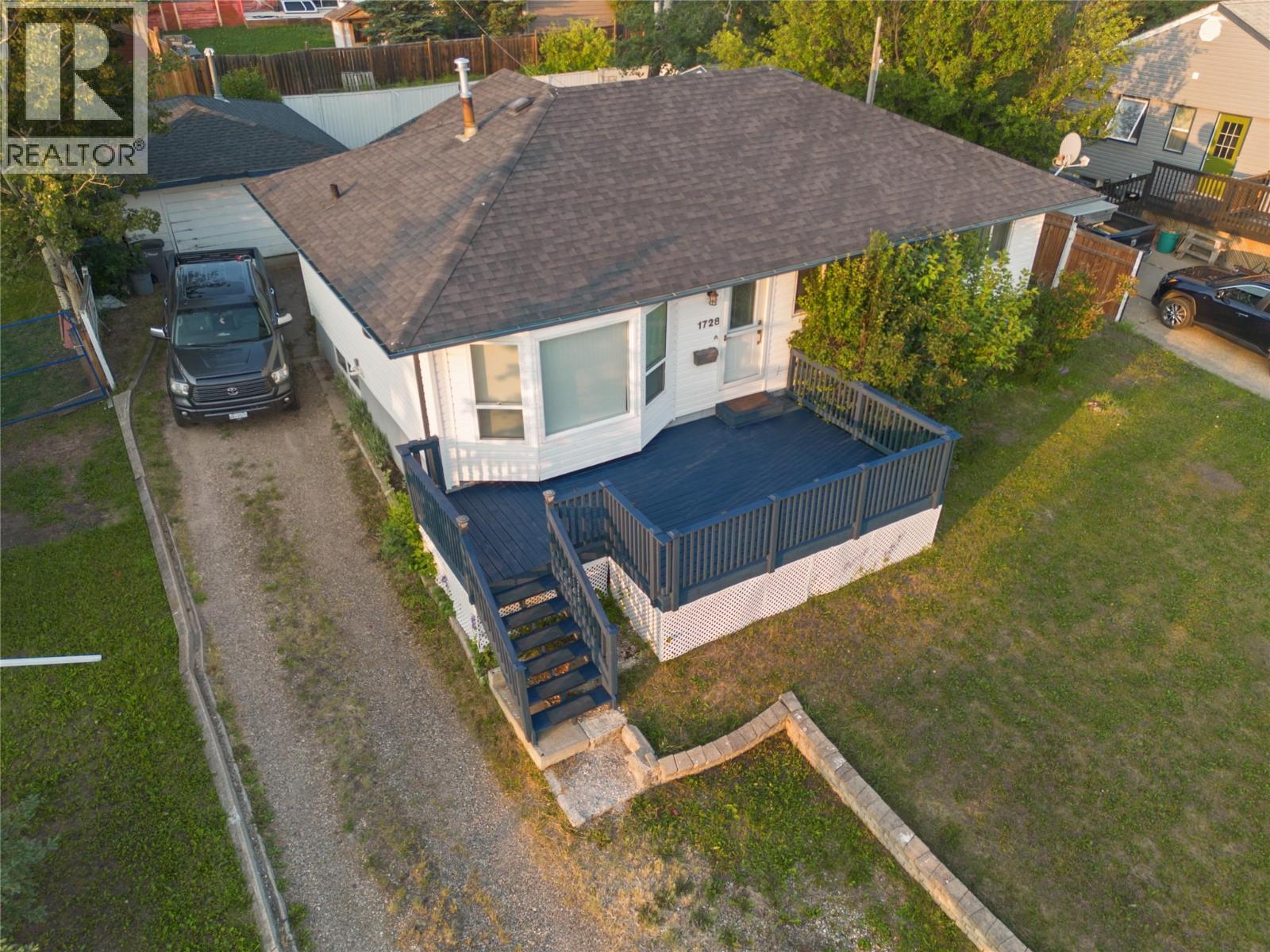 1728 93 Avenue - 9
