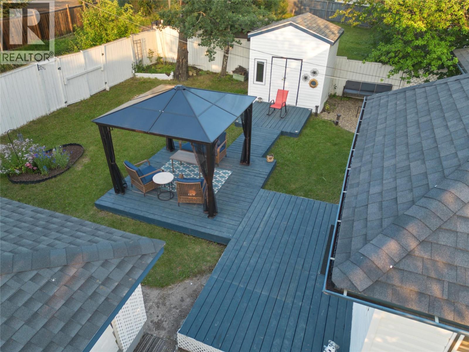 1728 93 Avenue - 8