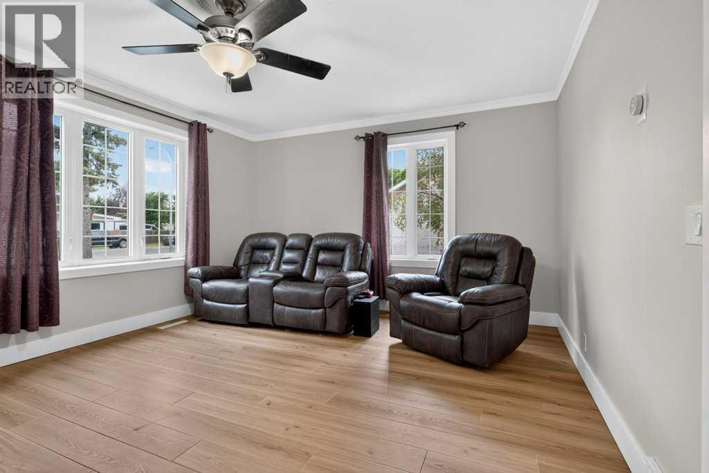 5202 57 Avenue - Image 4