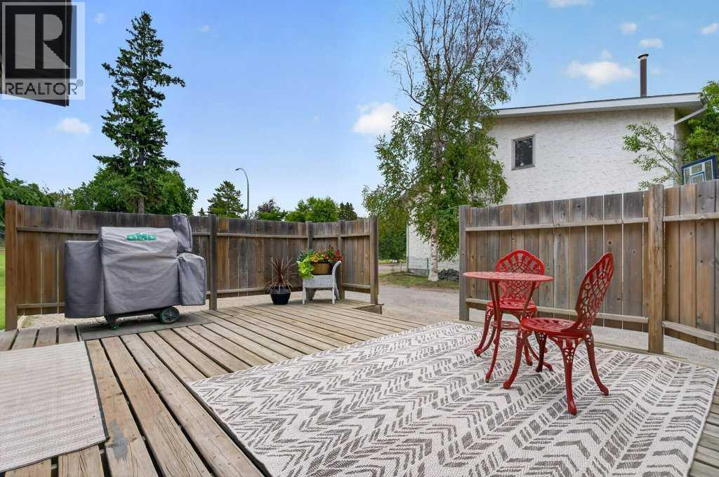 5202 57 Avenue - Image 40