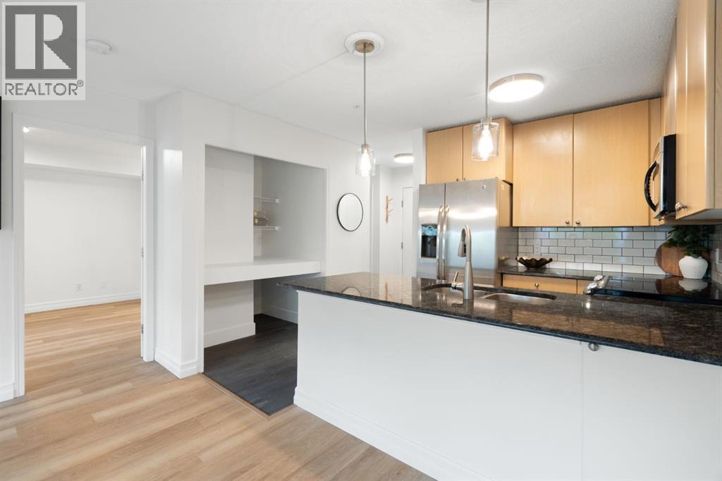 #120 25 Richard Place SW - 13