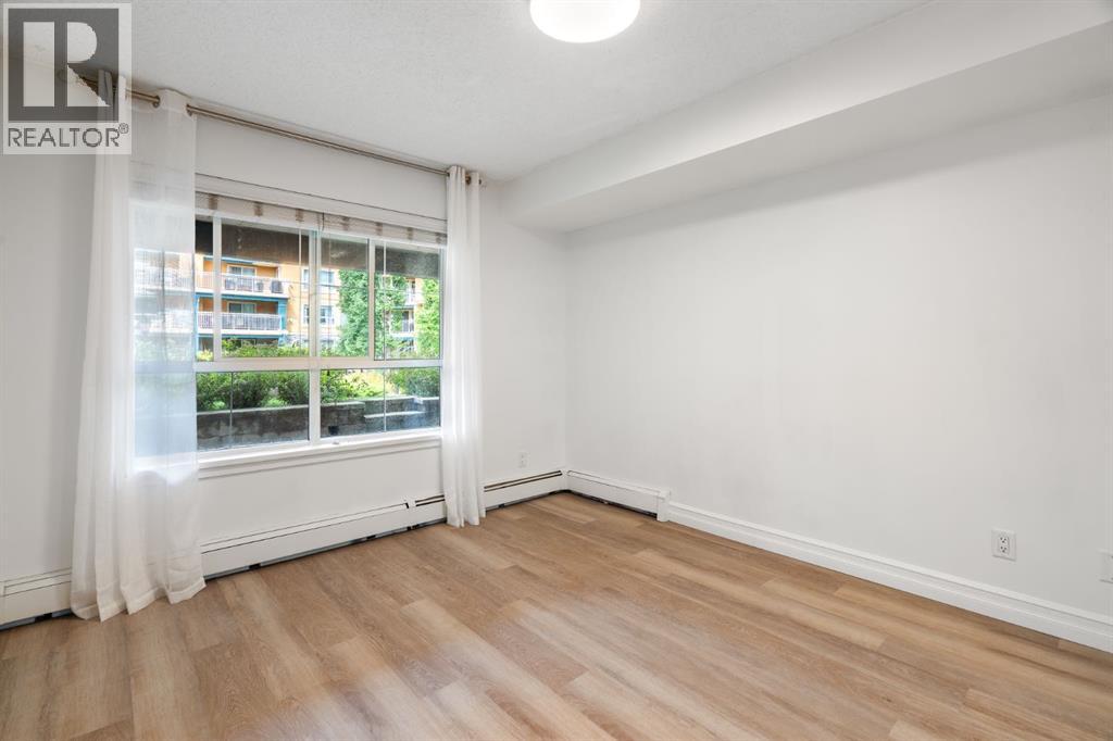 #120 25 Richard Place SW - 19