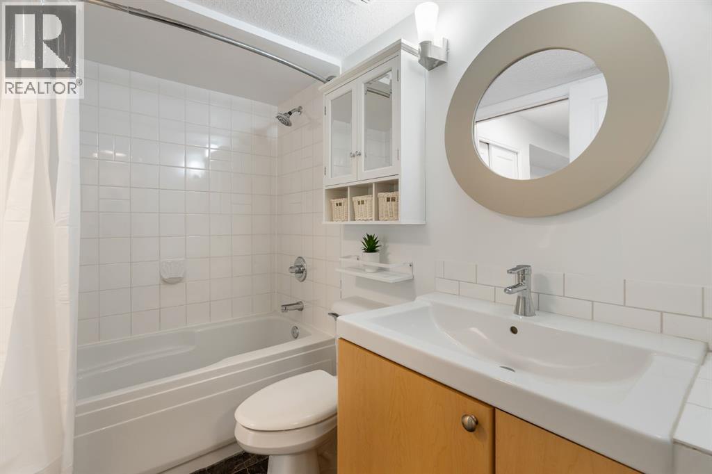 #120 25 Richard Place SW - 23