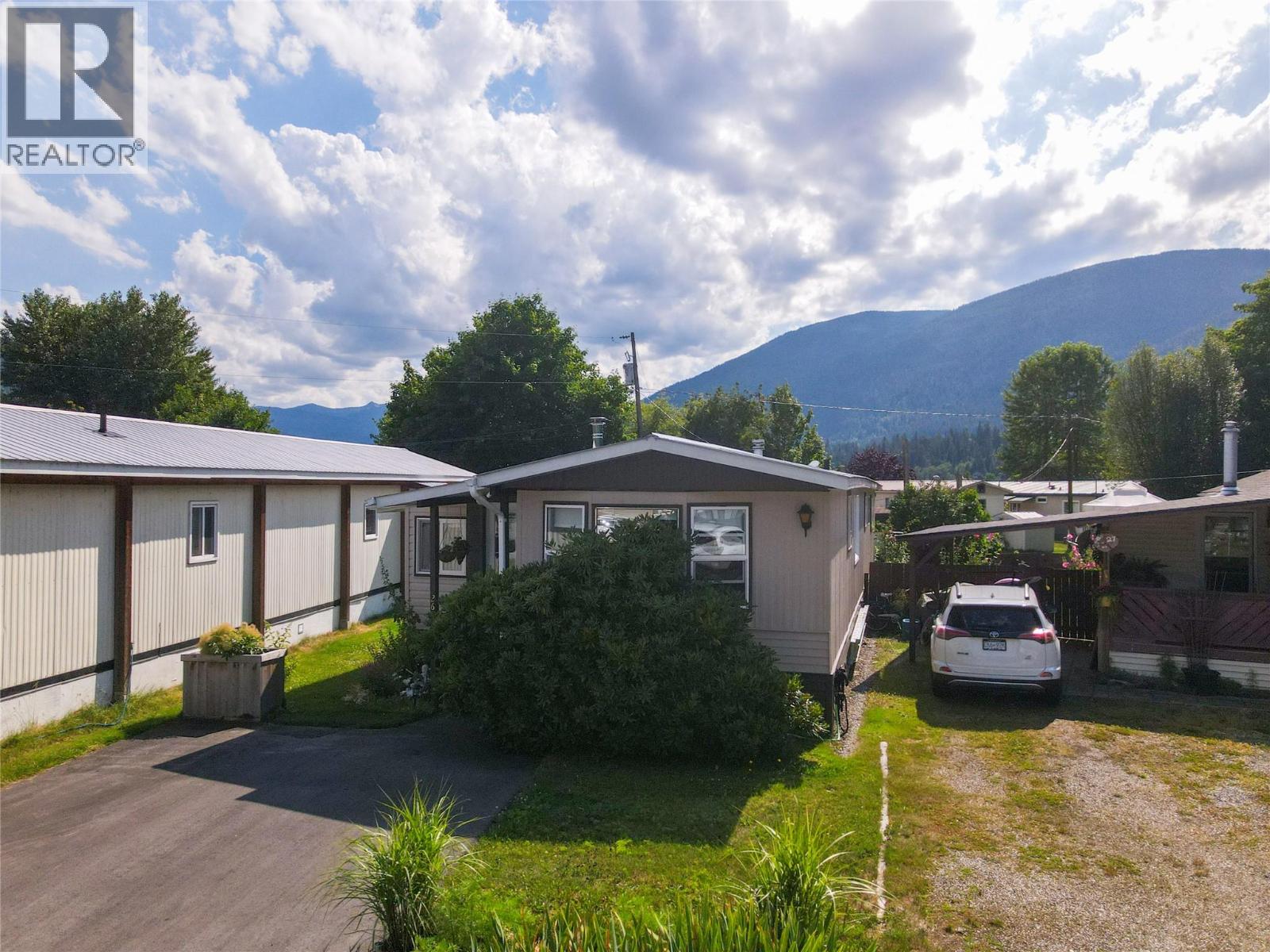 #26 2714 LOWER 6 MILE Road - 14