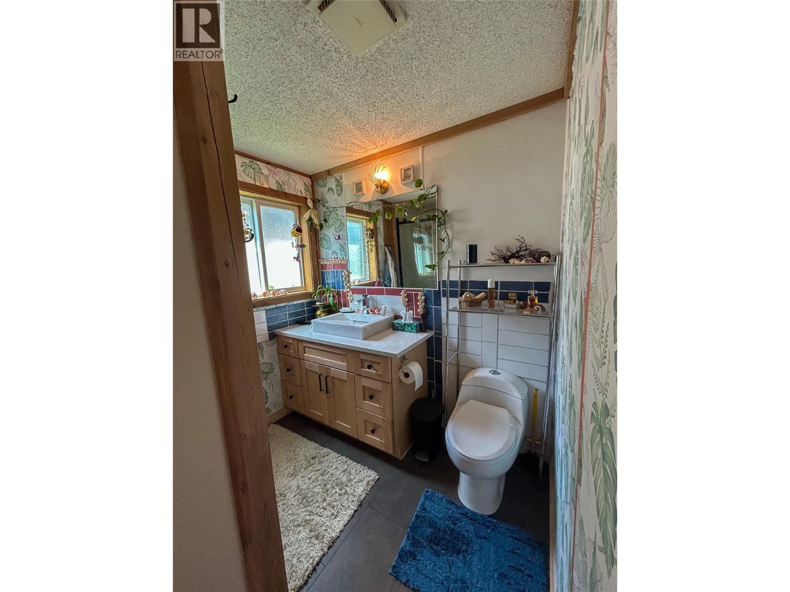 #26 2714 LOWER 6 MILE Road - 35