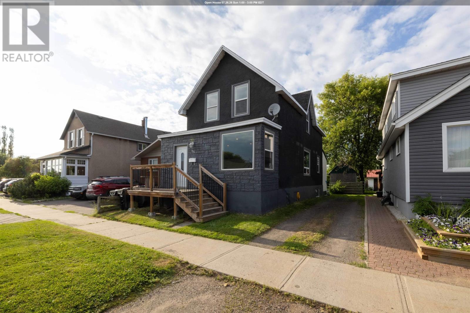 513 Christina ST E - 1