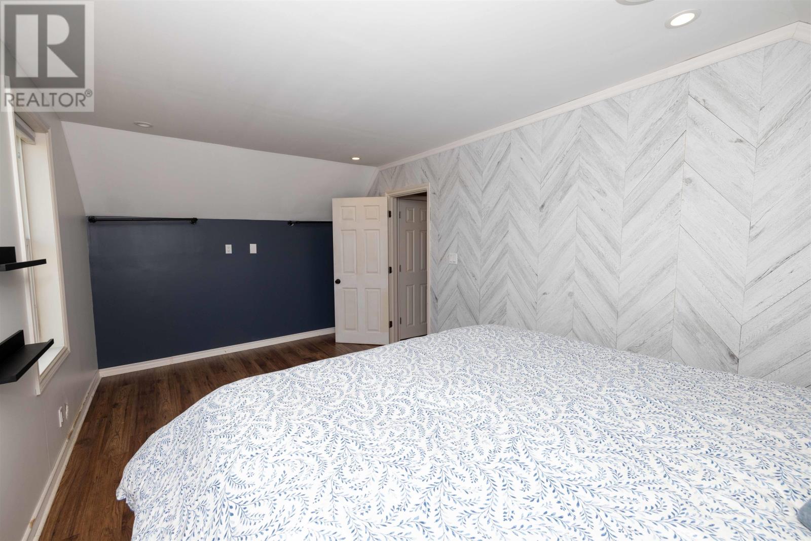 513 Christina ST E - 19