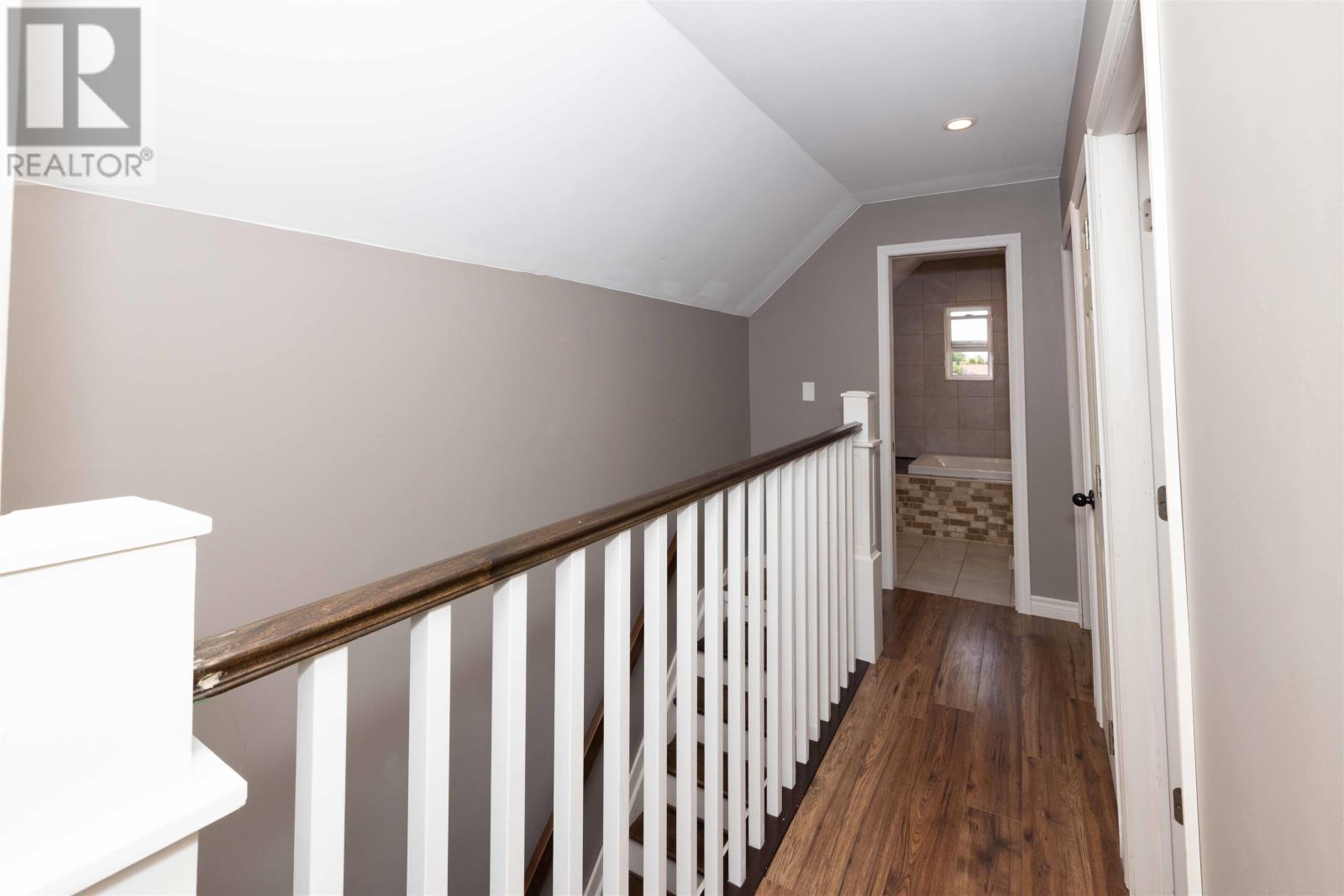 513 Christina ST E - 16
