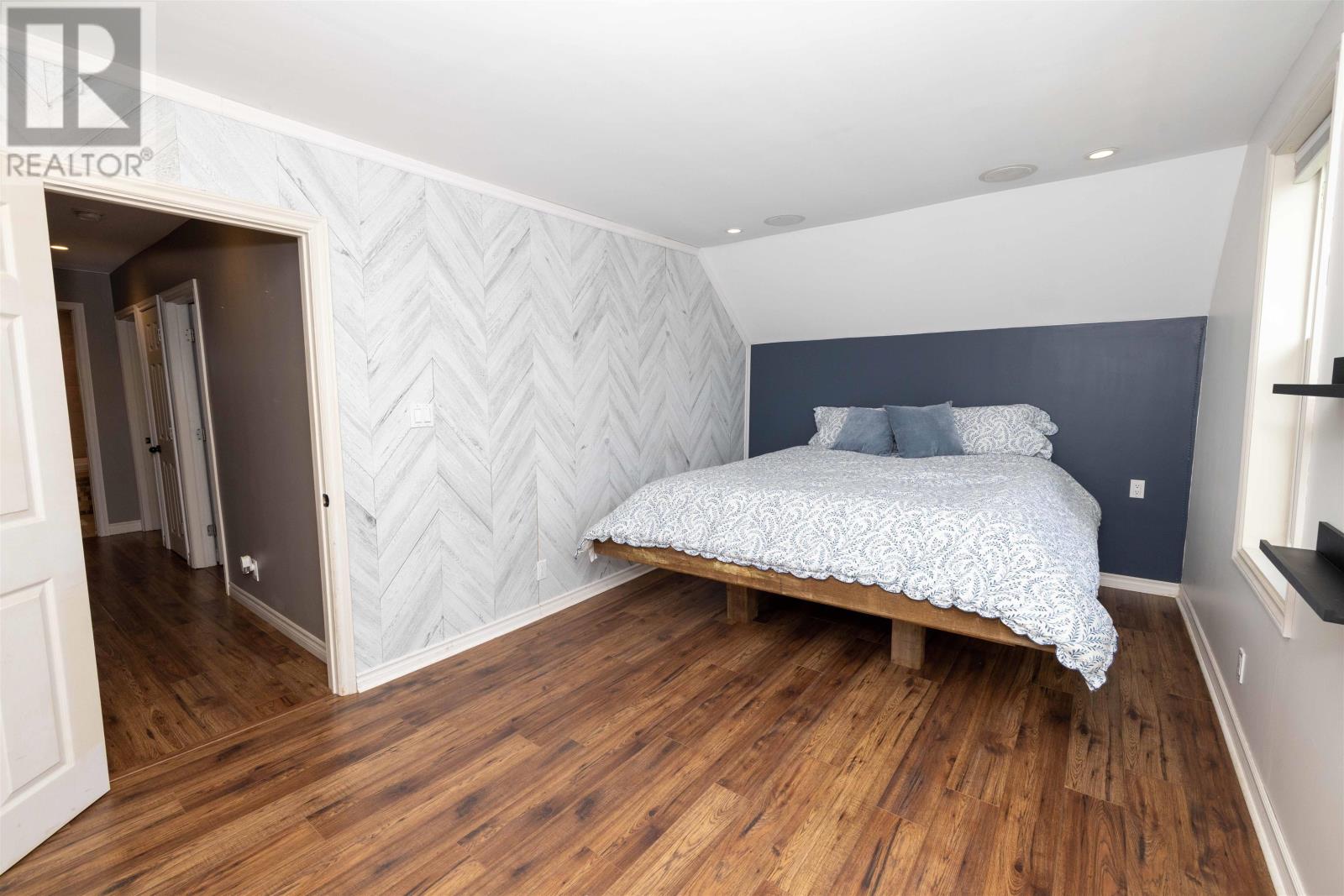 513 Christina ST E - 18