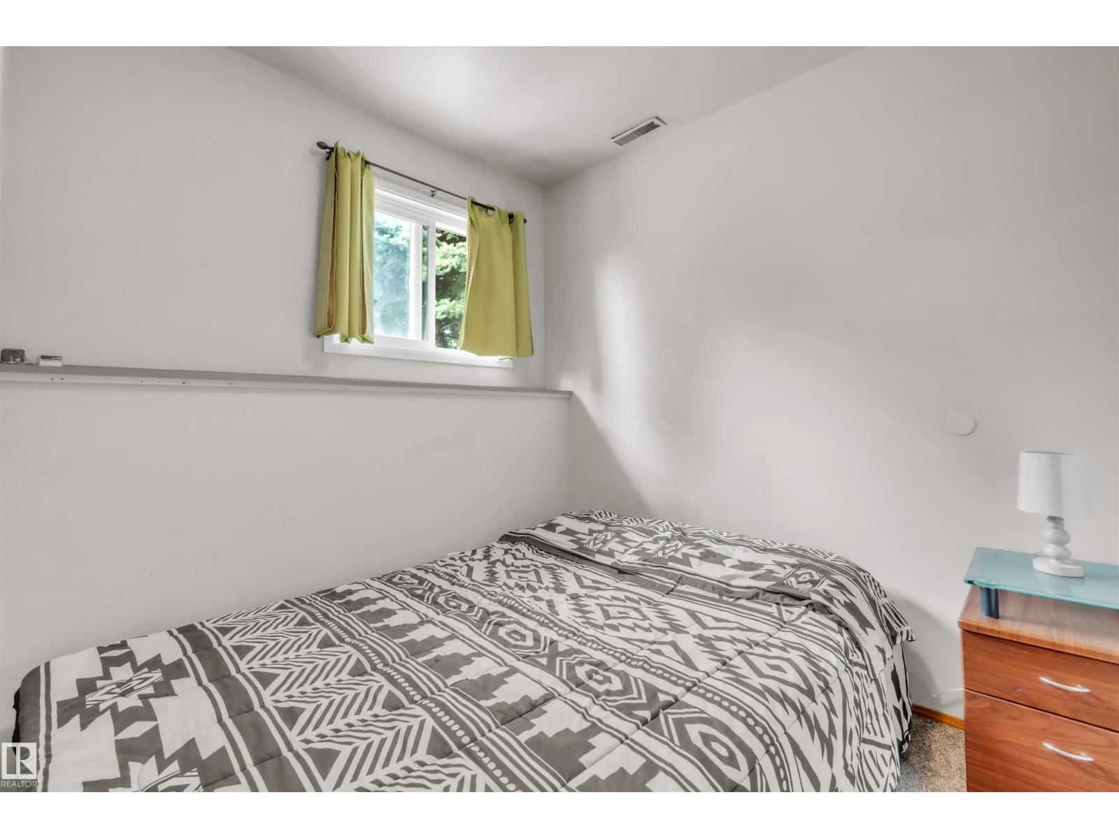 6112 51 AV - Image 25