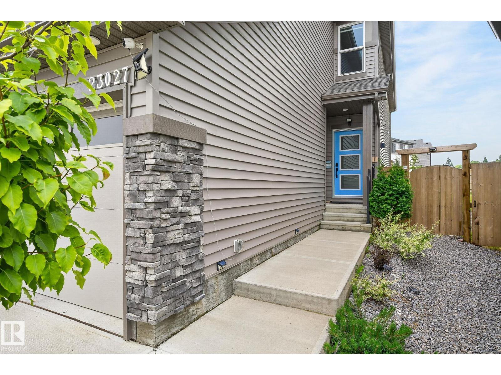 23027 96 AV NW - 52