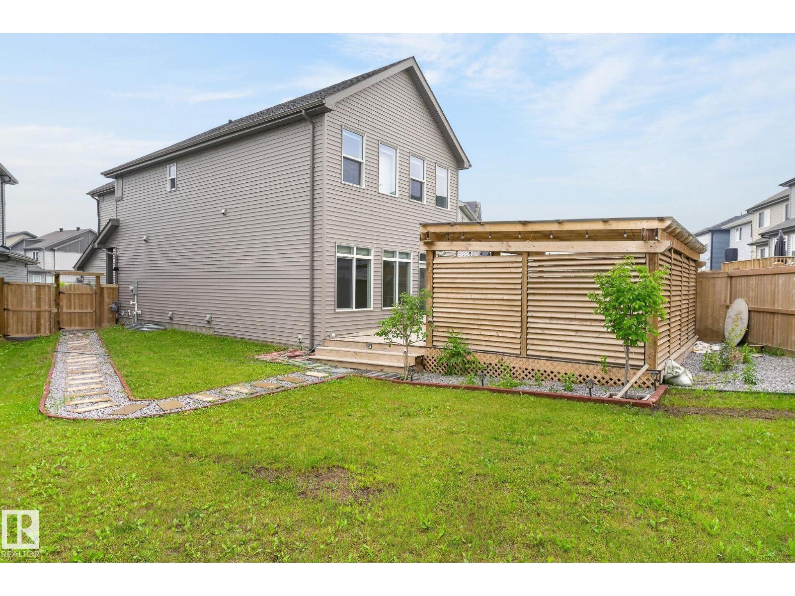 23027 96 AV NW - 44