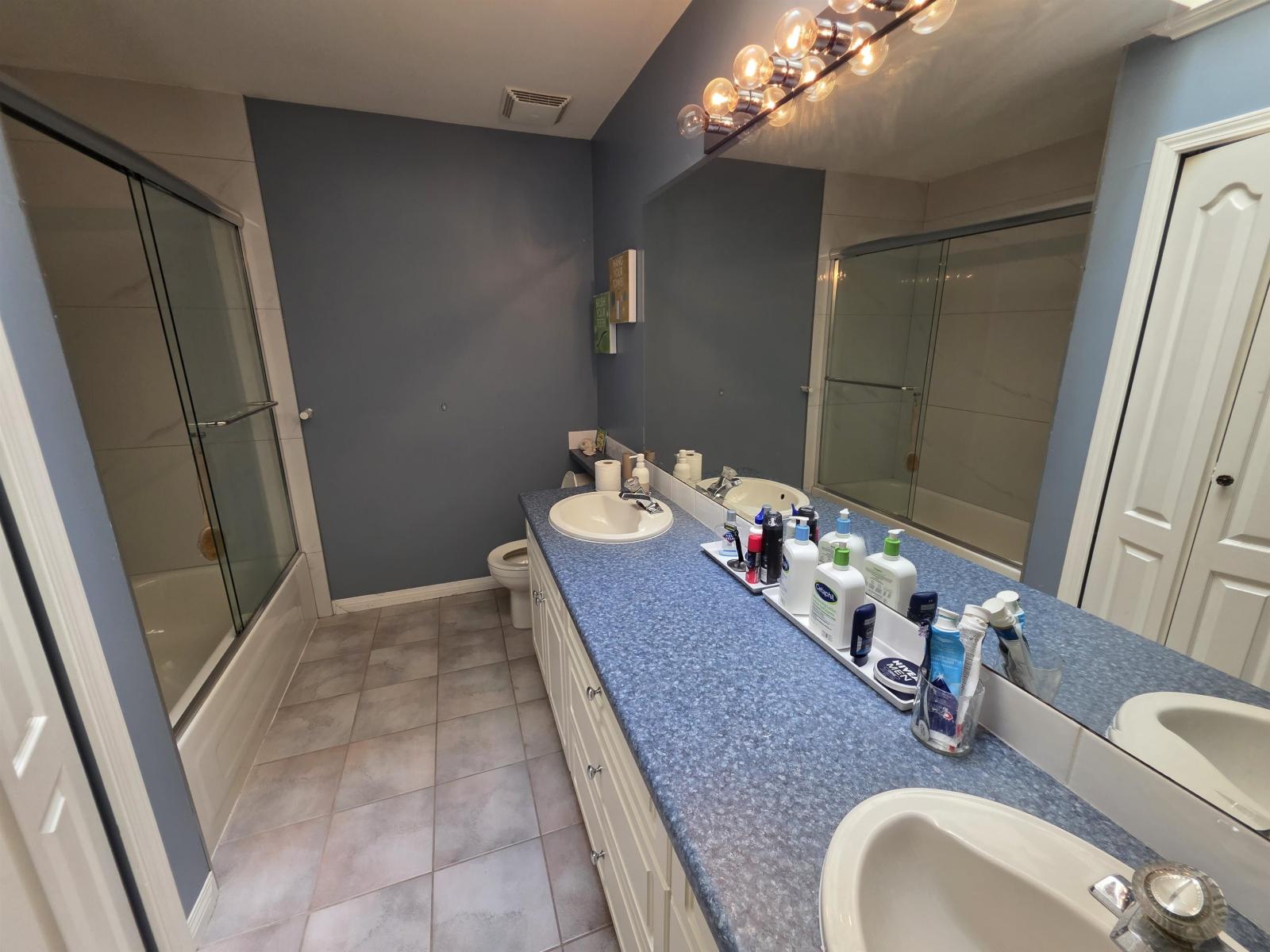 4 Bed, 4 Bath House for Sale in Surrey – 7948 160TH STREET, Surrey – MLS# R3149359 - Image 21