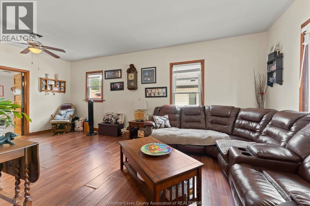 11 VICTORIA AVENUE North - 8