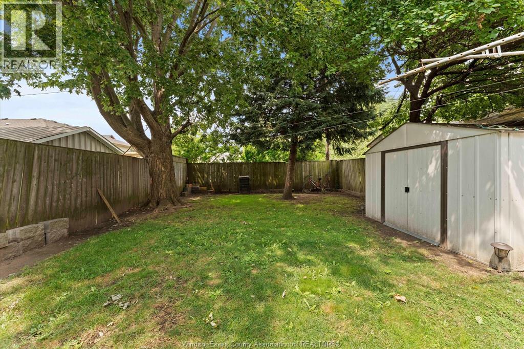 11 VICTORIA AVENUE North - 38