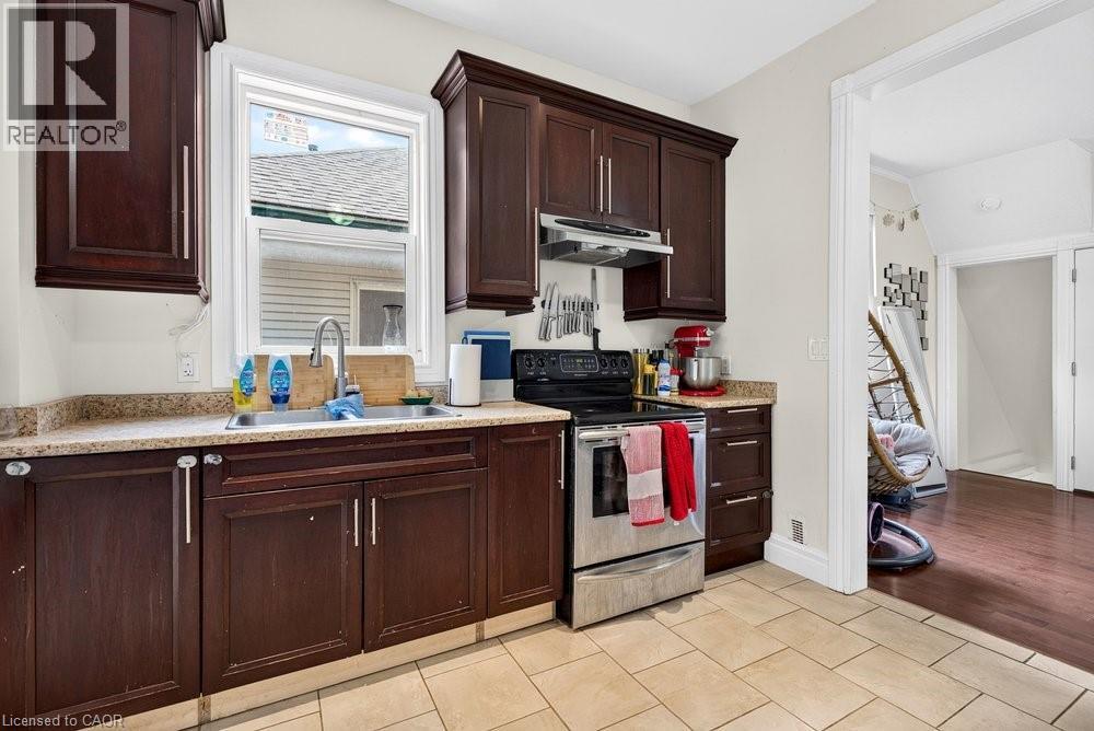 221 GRAND RIVER Avenue - 11