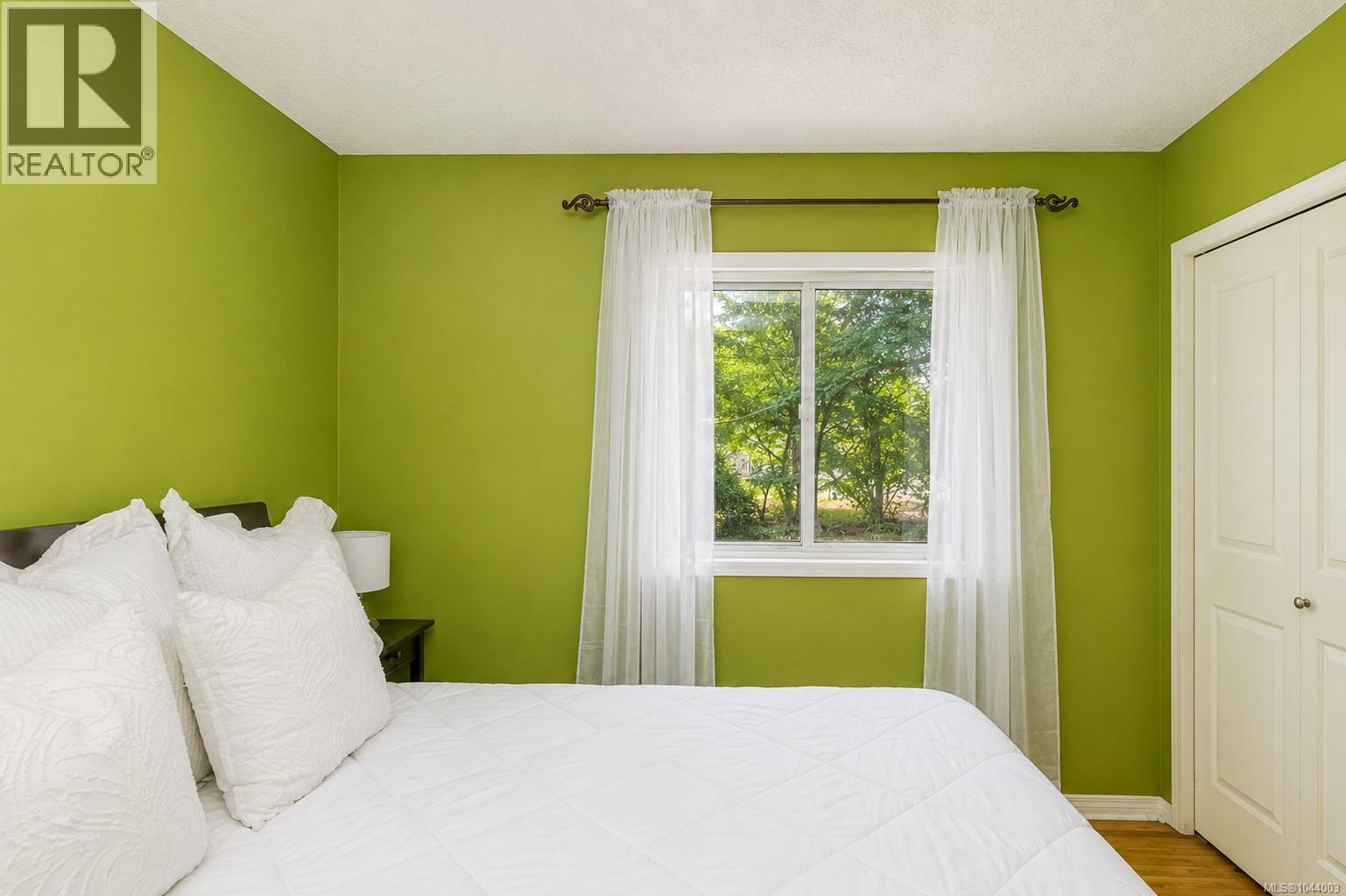 56 Stoneridge Dr - 27