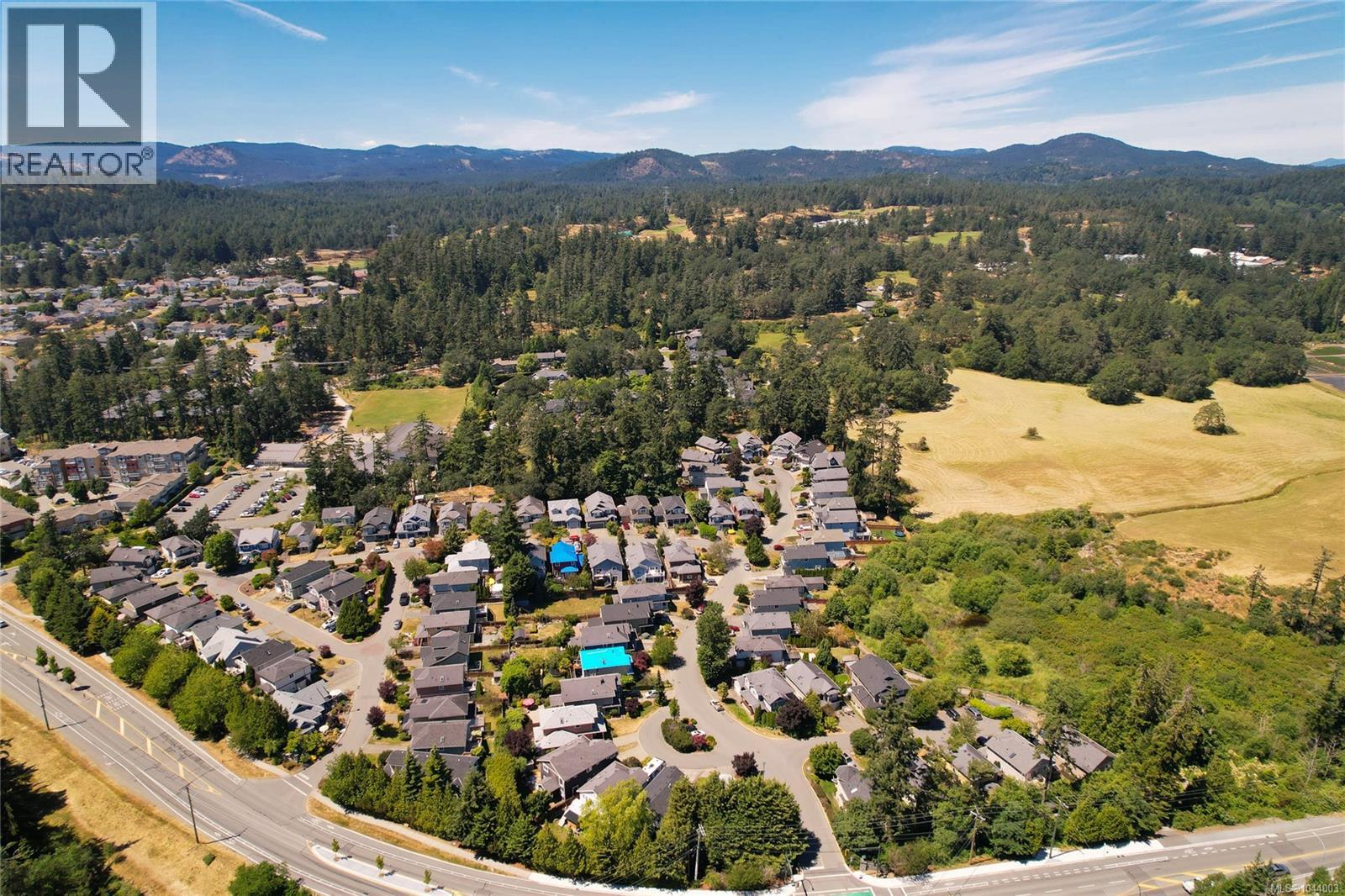 56 Stoneridge Dr - 44