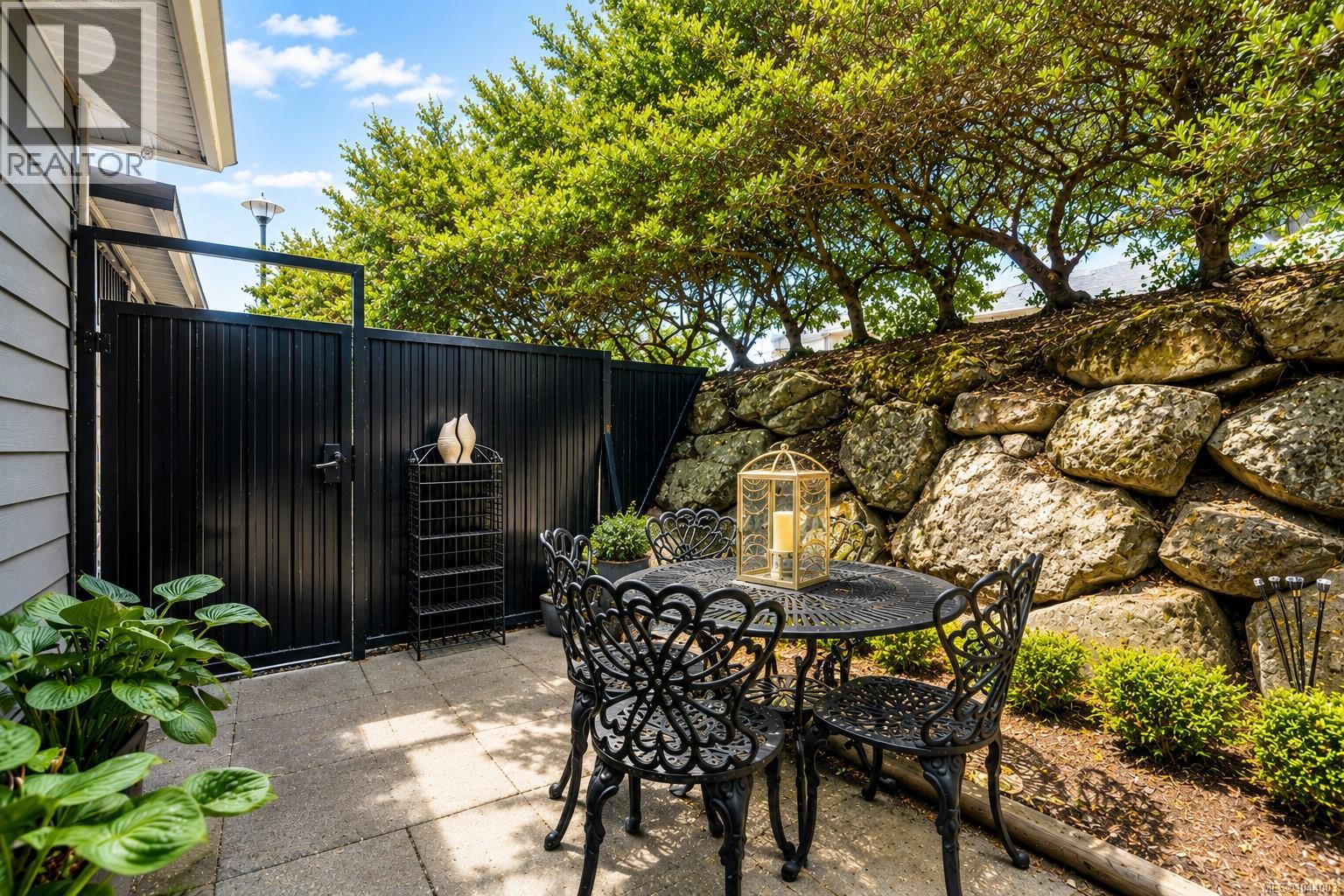 56 Stoneridge Dr - 5